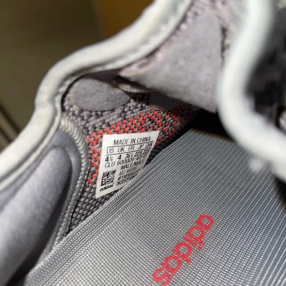 Adidas Yeezy Boost 350 V2 - Picture 10 of 11